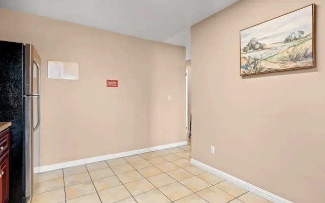 Near USC Dtla Spacious Private Bedroom 6