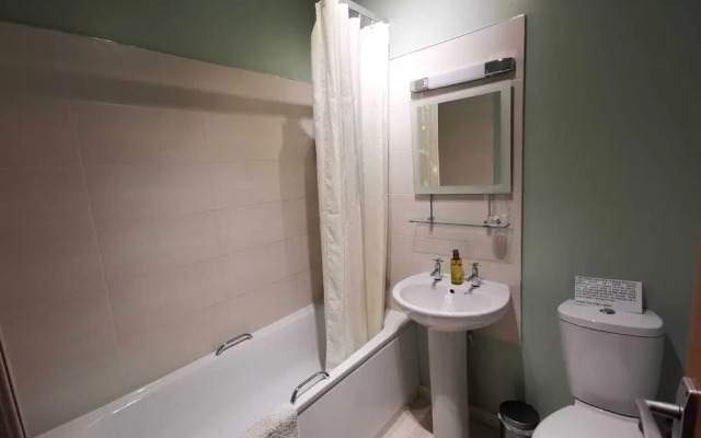Kings Arms Holiday Apartments