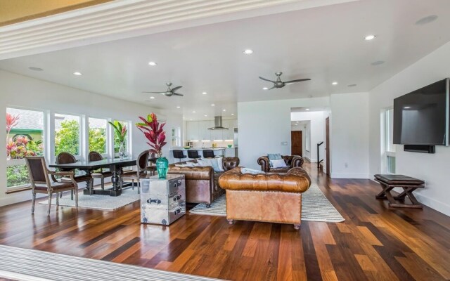 Punahele Point 3 Bedroom Home by Redawning