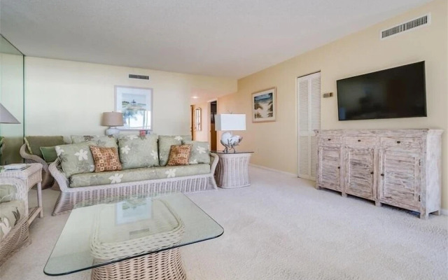 Sea Oats 336 2 Bedroom Condo by RedAwning