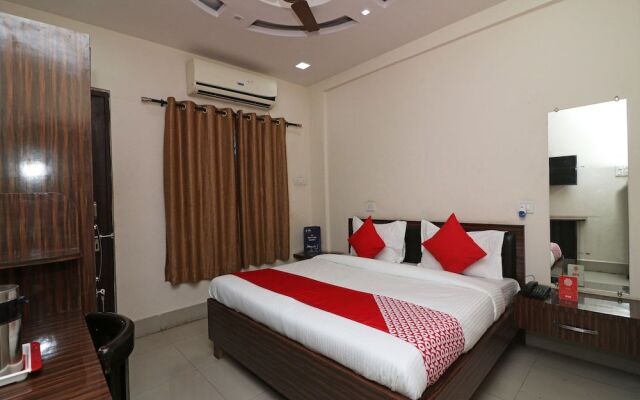 OYO 22889 Hotel Shree Ji