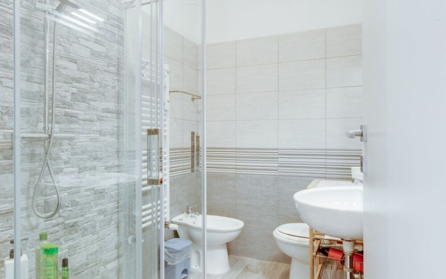 Railway Station Huge & Luminous Apartment x8