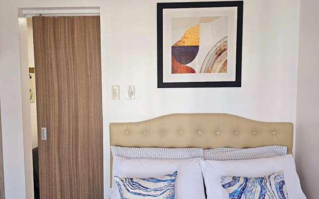 Hannah Crib at Shore Residences