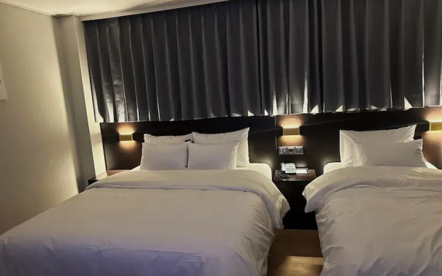 Hotel Ami