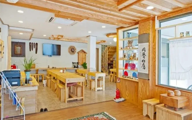 Gyeongju Guesthouse Travel Road