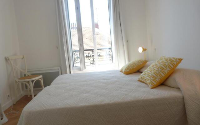 Two bedrooms in the center of Cannes, 500 meters from the Palais des Festival and the Croisette - 1934