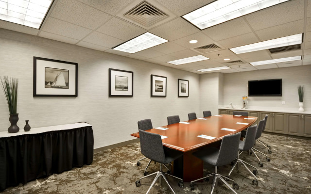 Homewood Suites by Hilton Oakland-Waterfront