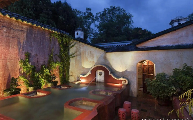Mil Flores Luxury Design Hotel