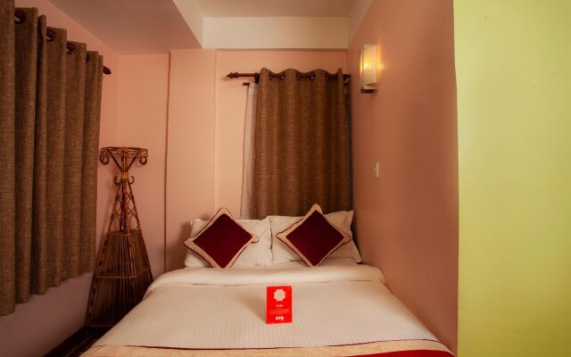 Hotel Cirrus by OYO Rooms