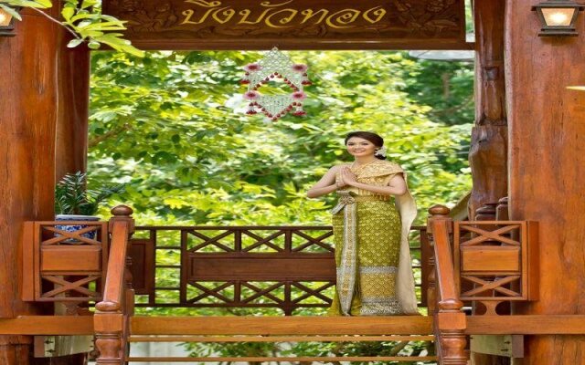 Bueng Bua Thong