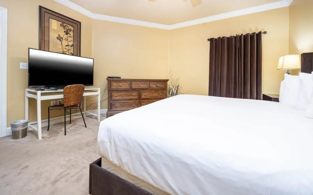 Phoenix Ix 1402 2 Bedroom Condo