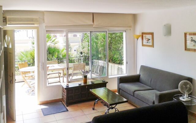 Elegant Apartment in the Heart of the Costa Brava With 2 Bedrooms - 10