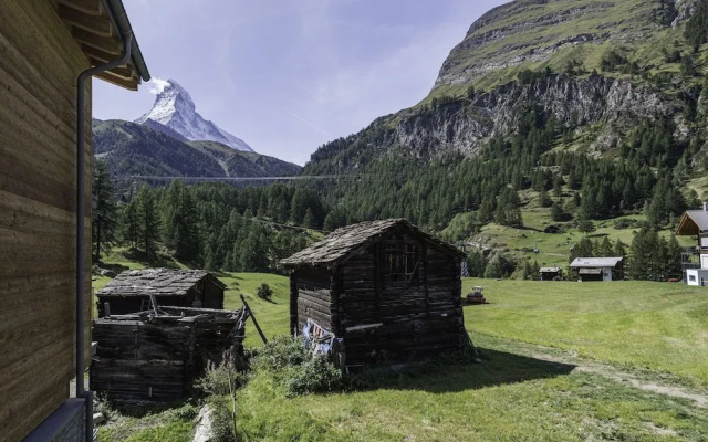 Apartment in Chalet Pizzo Fiamma
