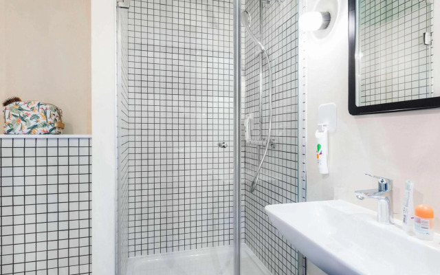 ibis Styles Lyon Meyzieu Arena Stadium