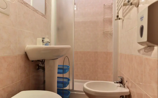 Claudia Suites