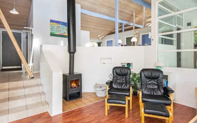 Bright Holiday Home in Glesborg near Beach