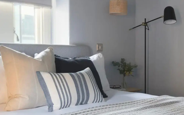 St Catherine s Hospital - Standard King Apartment