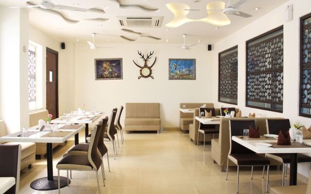 Hotel Madhushrie