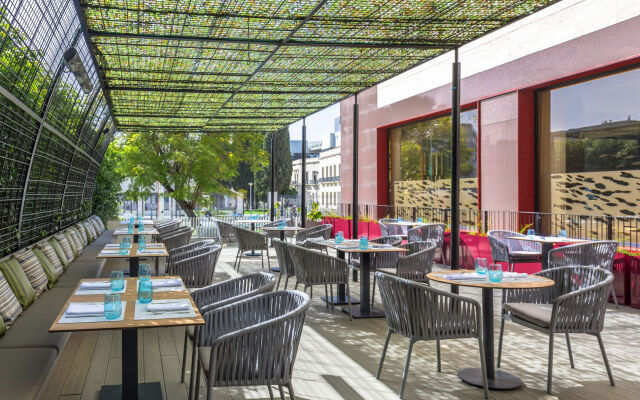 Occidental Sevilla Viapol