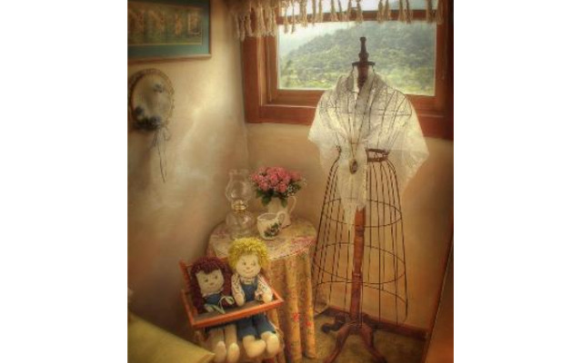 The Log House Lodge Bed & Breakfast