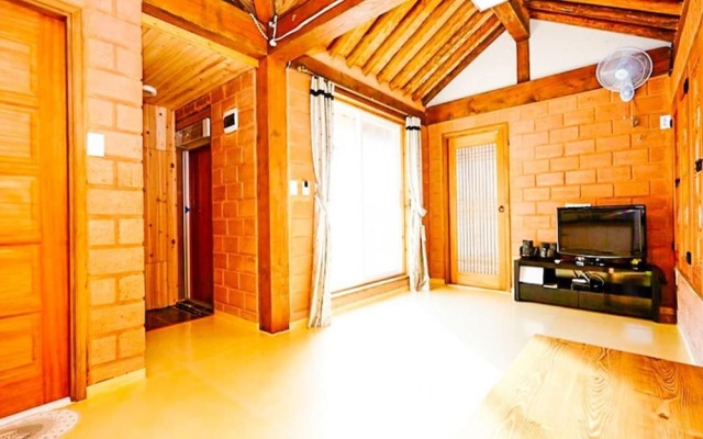 Namyangju Hanwoolchae Pension