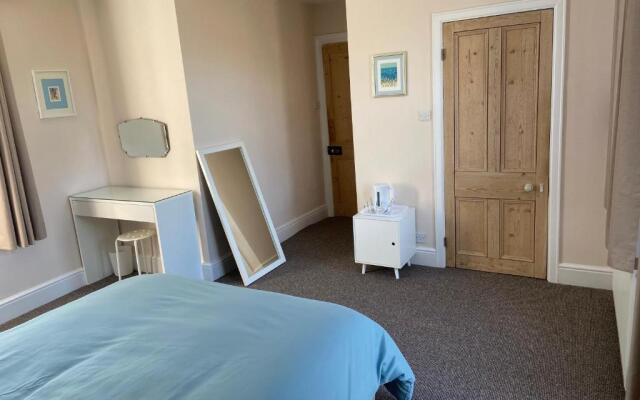 Homewood Airbnb, Combe Martin, Devon - 300m to the Beach!