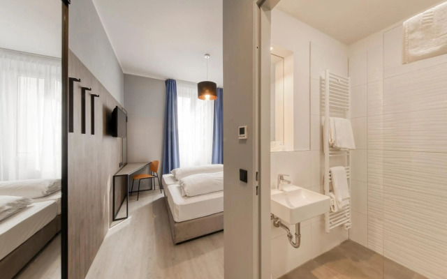 Smart Stay Hotel Station