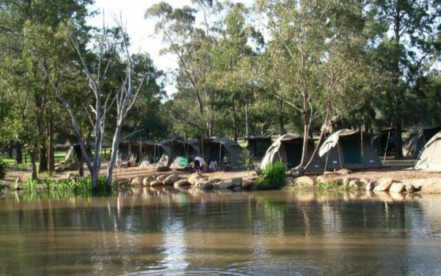 Billabong Camp, Taronga Western Plains Zoo