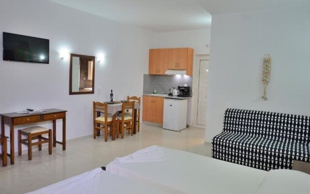 Reina Apartments