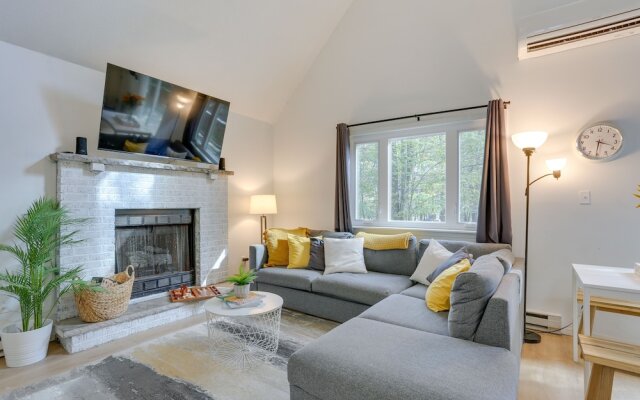 Modern Poconos Chalet w/ Private Hot Tub, Fire Pit