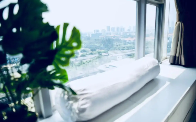 La Rose Great view 14th 2 Br. Apartment