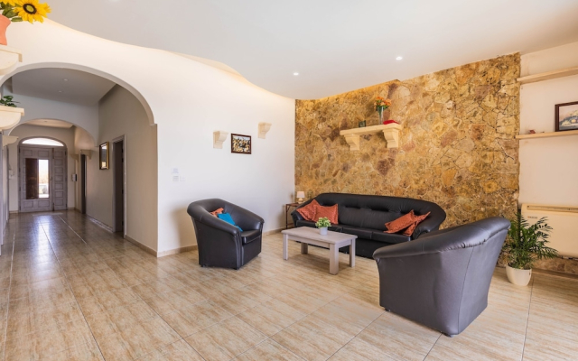 Ta Rozarja Maisonette With Private Pool