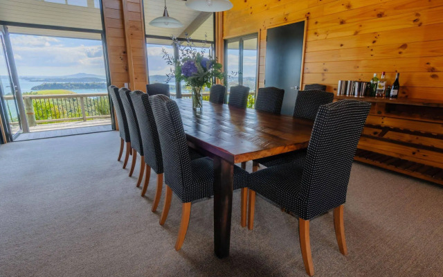 Te Whau Lodge