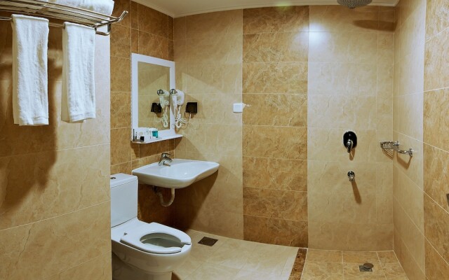 Delights Inn - Green Oasis Hotel