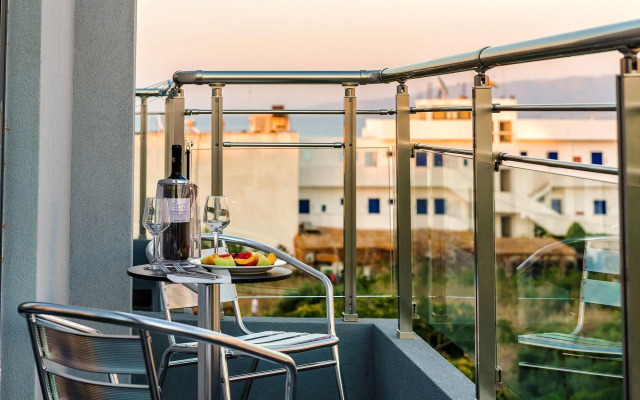 Pollis Hotel