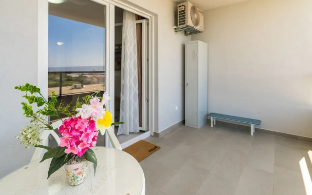 A1 - Modern apt With the Terrace & sea View