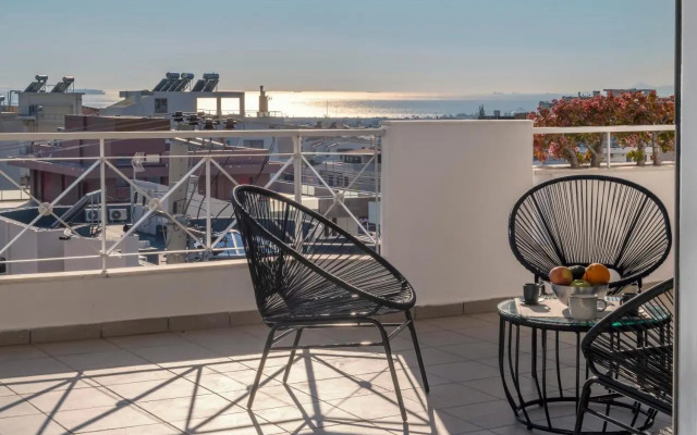 Bright 3 bd apt, Hellenikon Metr. Park , Glyfada