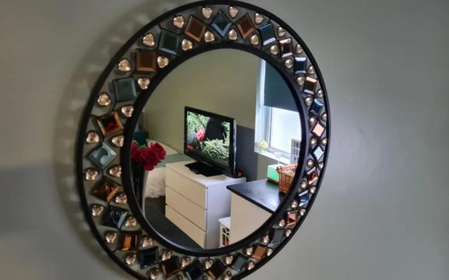 The Rose Garden Room - self contained studio