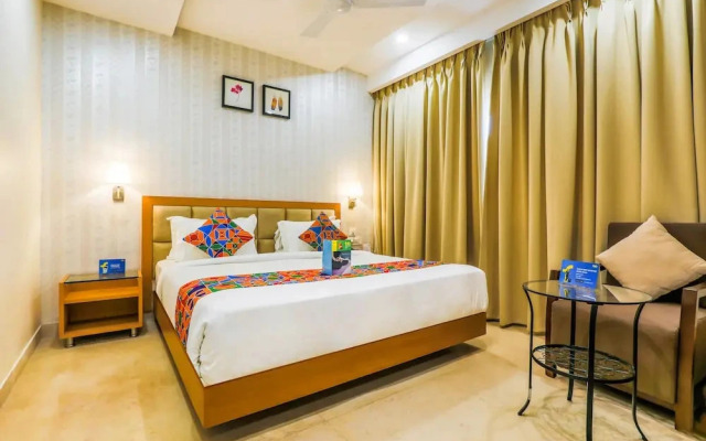 FabHotel Capitol Suites