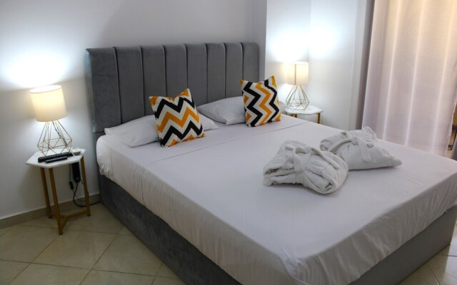 Beachfront in 5 Star Hotel With Reef Hurghada