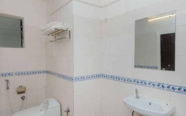 OYO Townhouse 808 Royal Palms Shared Serviced Apartment