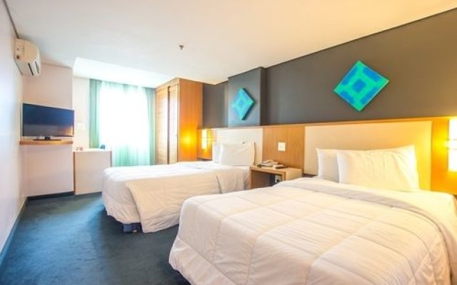 Novo CWB Hotel