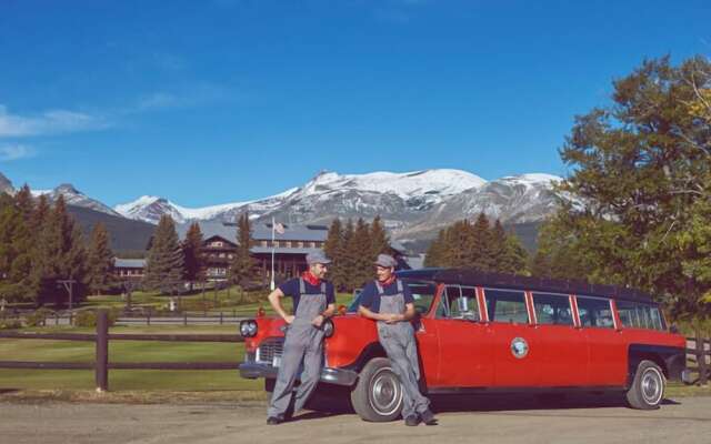 Glacier Park Lodge