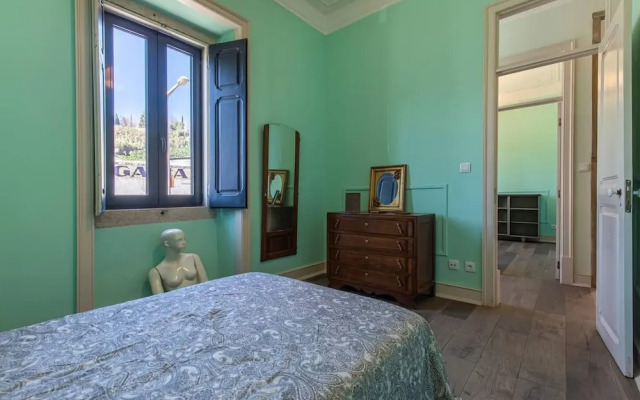 Beautiful Classic Designed 3-bed Villa in Lisboa