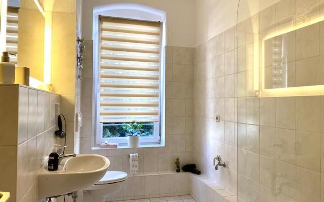 Industry - Appartement mit Balkon