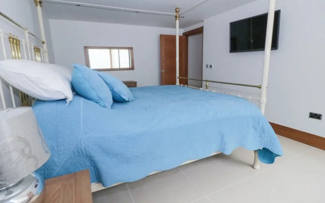 Beach House Apartment