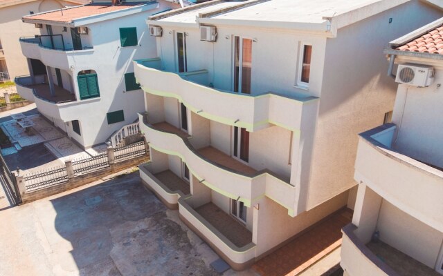 Anel Apartments