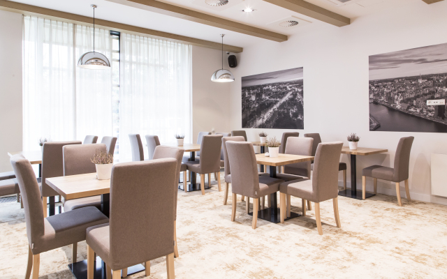Hotel Platan