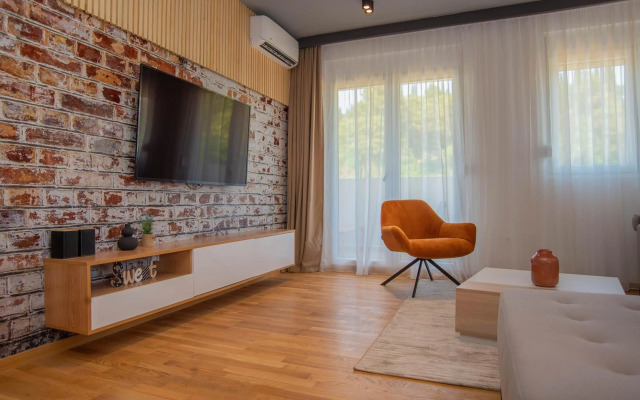 Stylish Two Bedroom Apartment at Ljubovic-Hill Park