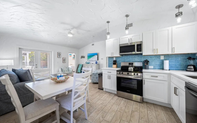 Crescent Street Villas By Beachside Mgt